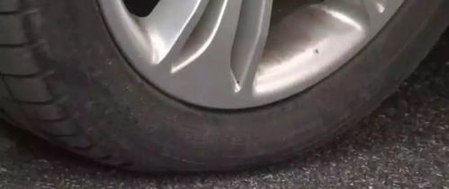 汽车轮脏气压多少