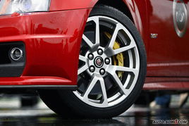 市区汽车刹车距离多少