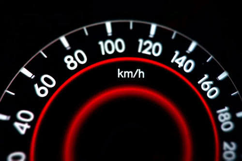 汽车最佳时速多少公里 汽车最佳时速多少公里