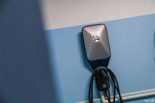 汽车充电用多少v