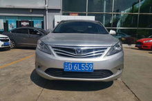 2.0升汽车自重多少