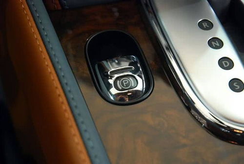 汽车脚刹调多少合适