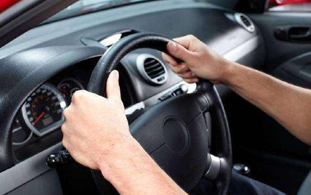 汽车油门最快踩多少