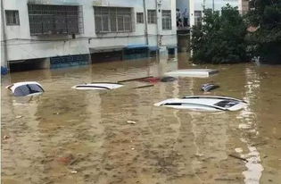 汽车雨雾遮挡视线多少 汽车雨雾遮挡视线多少