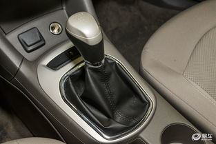 手动汽车多少迈换挡 手动汽车多少迈换挡
