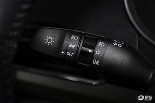 汽车远近光灯多少伏