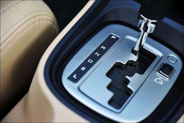 汽车多少速度可以挂挡