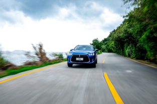 正常汽车有多少吨