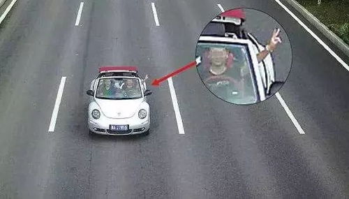 驾驶汽车超速罚款多少