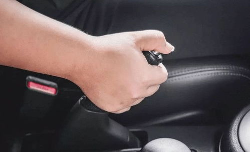 汽车制动减速多少合适