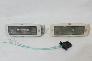 汽车阅读灯多少电压