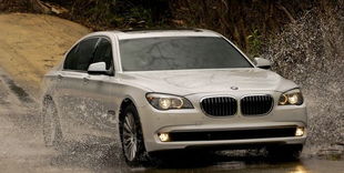 宝马740汽车排量多少