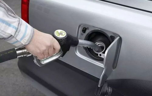 汽车油箱有多少公斤