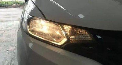 汽车大灯用多少v