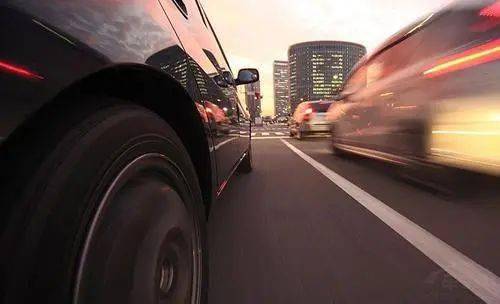 汽车载重多少正常 汽车载重多少正常