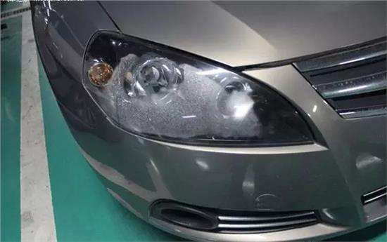 汽车大灯塑料温度多少 汽车大灯塑料温度多少