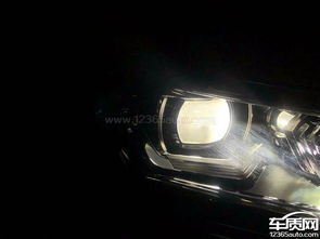 汽车透镜透光差多少