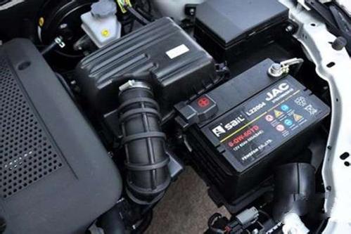 汽车电瓶是的多少V