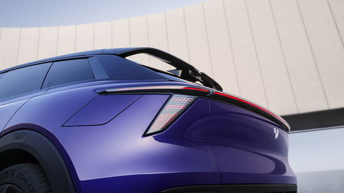 极越汽车多少员工