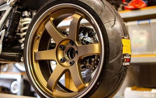 汽车初冬胎压多少