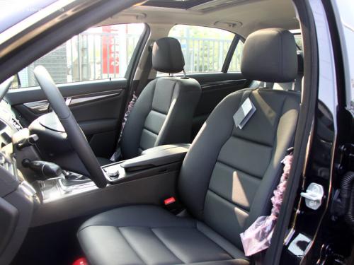 汽车前座容量多少