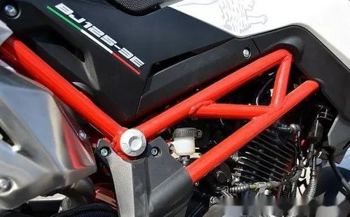 小汽车多少TNT炸掉