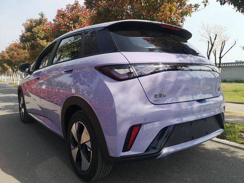 比亚迪汽车屏幕像素多少