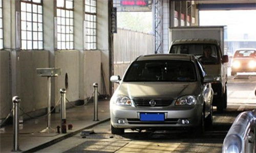 汽车年审需要交多少