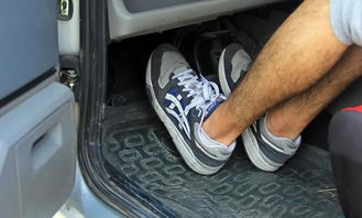 汽车踩离合多少转 汽车踩离合多少转