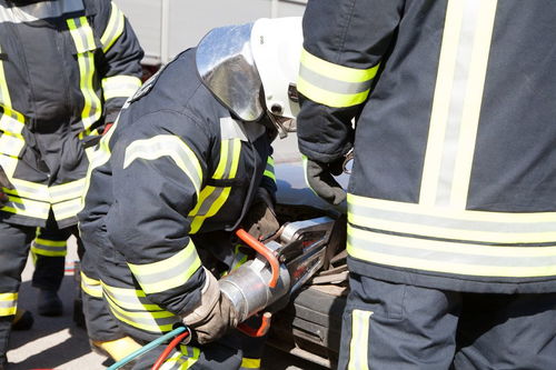 汽车启动瞬间多少瓦