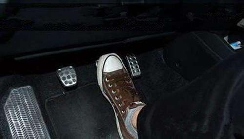 汽车半联动转速多少