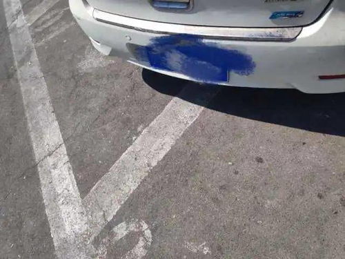 汽车开门擦伤赔多少