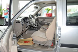 五座汽车多少斤