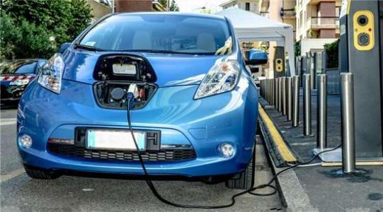 汽车满电多少钱