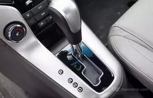 怎么分辨汽车多少档位