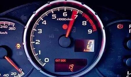 汽车100马力转速多少