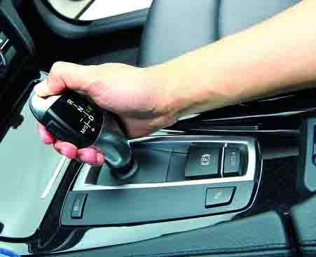 汽车N档油耗多少