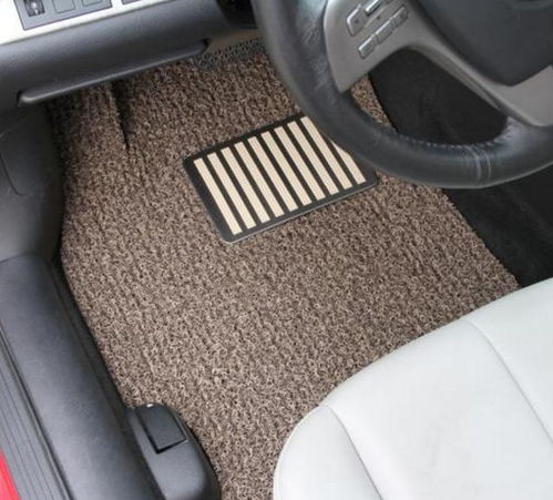 汽车脚垫多少合适