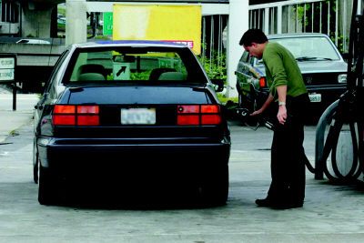 如何看汽车汽油多少 如何看汽车汽油多少