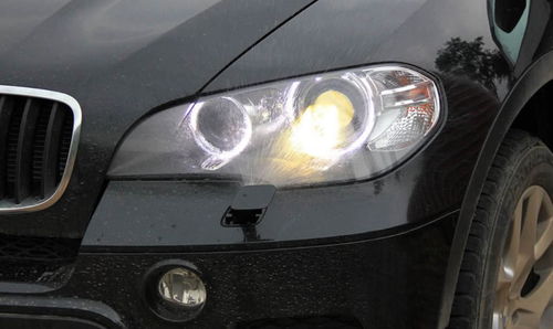 汽车大灯油耗多少