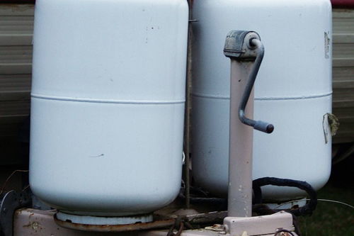 汽车油桶多少升合适