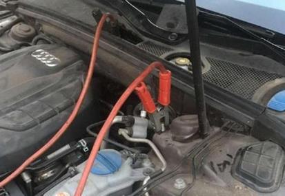 汽车拖车电池多少伏 汽车拖车电池多少伏