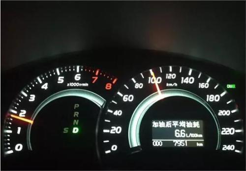 小汽车转速多少正常