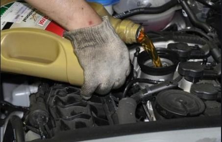 花冠汽车需要机油多少