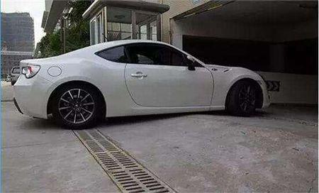 汽车最小要多少面积