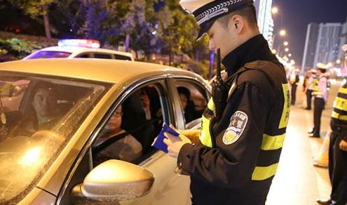 撞到汽车扣多少分