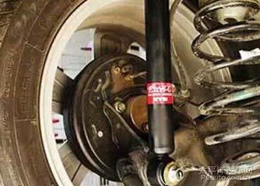 汽车手刹间隙多少