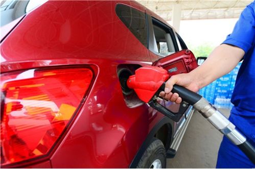 汽车加满多少量油