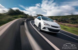 汽车转弯开多少迈