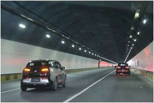 汽车通过隧道限速多少